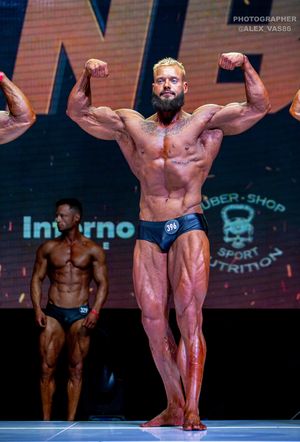CLASSIC PHYSIQUE НОВИЧКИ